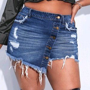 SHEIN SXY Plus High Waist Ripped Raw Trim Denim Skort